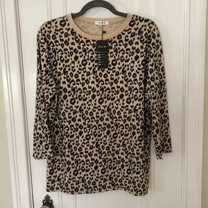 ⭐️ 3/$20 ⭐️ Animal print 3/4 sleeve rayon & spandex top